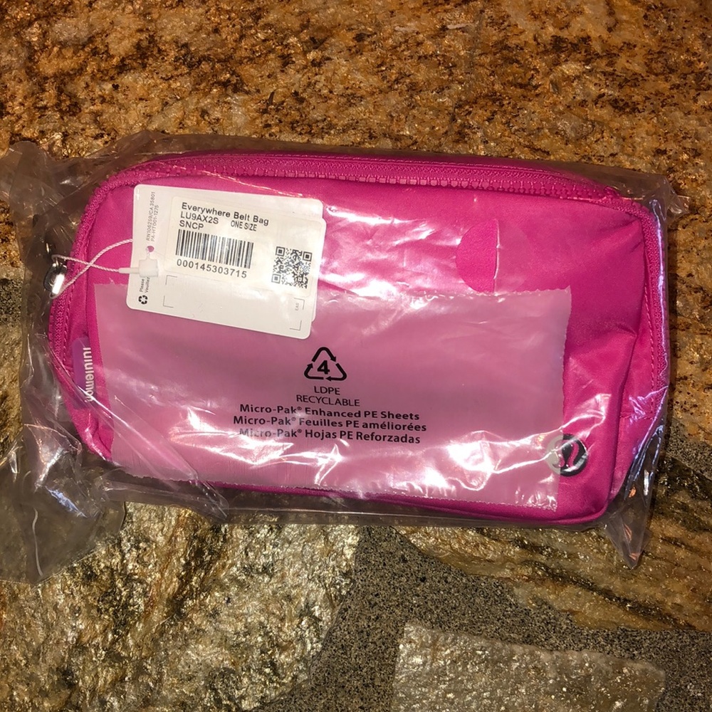 Lululemon Everywhere Belt Bag (Sonic Pink) BRAND NEW WITH TAGS, IN ORIG. PACKAGE